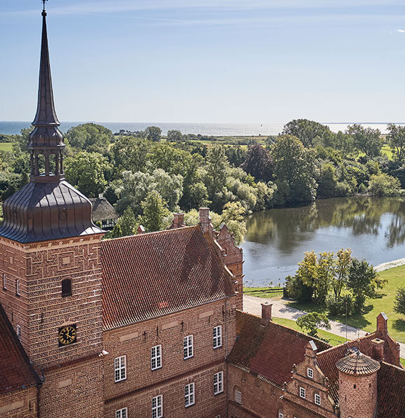 Holckenhavn Slot